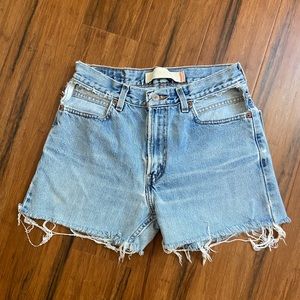 Distressed Vintage Levi’s Shorts High Waist